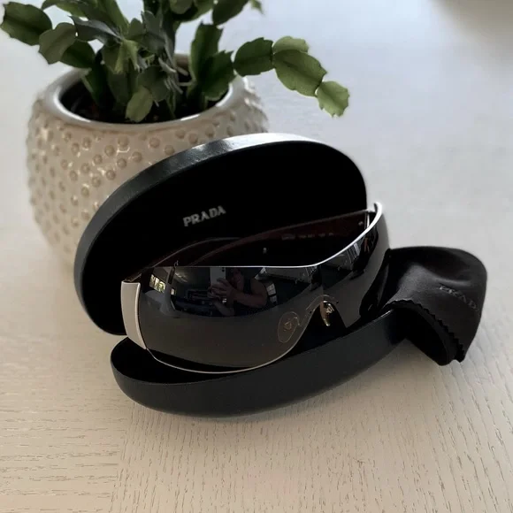 Prada Sunglasses - Picture 11 of 13